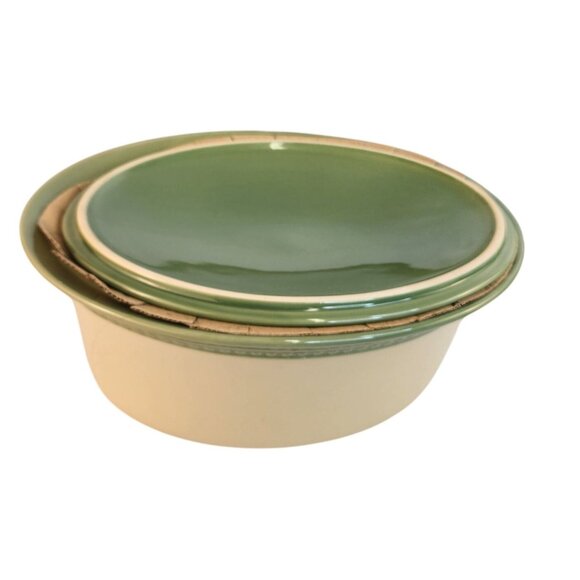 Paula Deen Collection 3.5 Quart Covered Casserole Dish Green Ivory Stoneware Mic - Picture 8 of 10